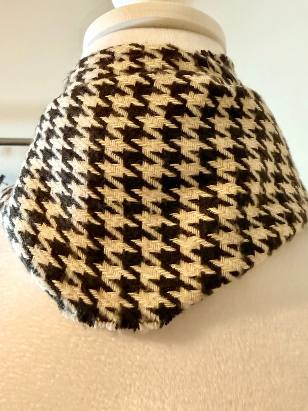 Houndstooth Cashmere Scarf Made in Scotland Cream & Brown